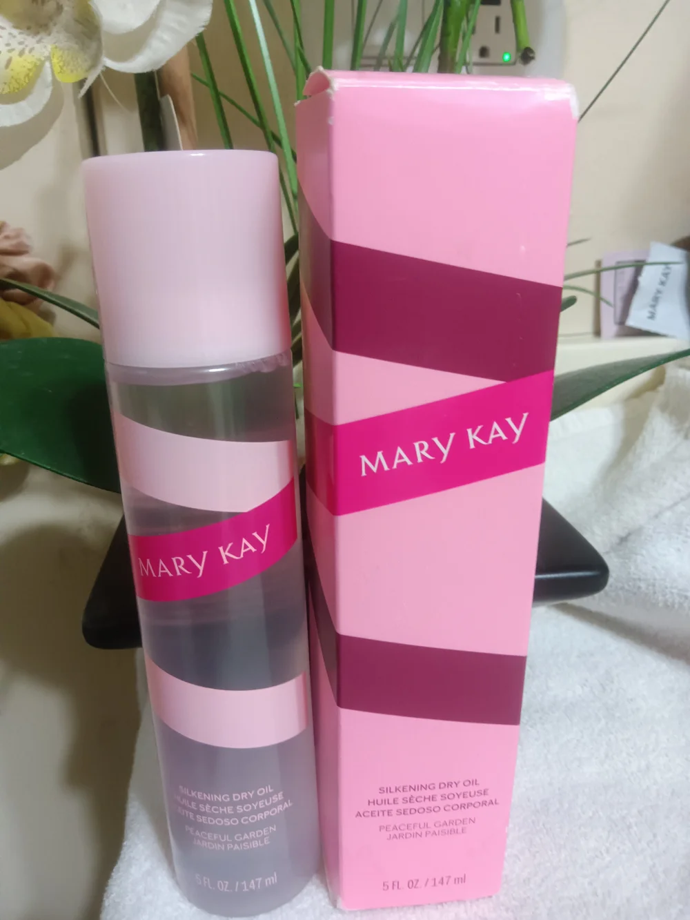 Mary Kay Silkening Dry Oil Spray - Pink